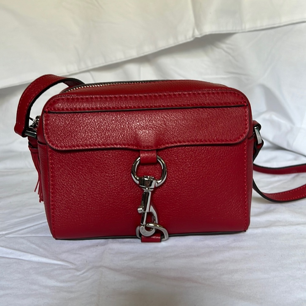 Like new!! Rebecca Minkoff MAB Camera Crossbody Bag in stunning red!